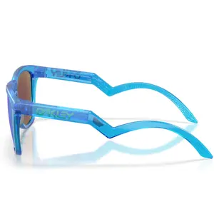 Óculos Oakley Frogskins Hybrid Fabio Quartararo Azul Ácido Fosco - com Lente Azul (Prizm)